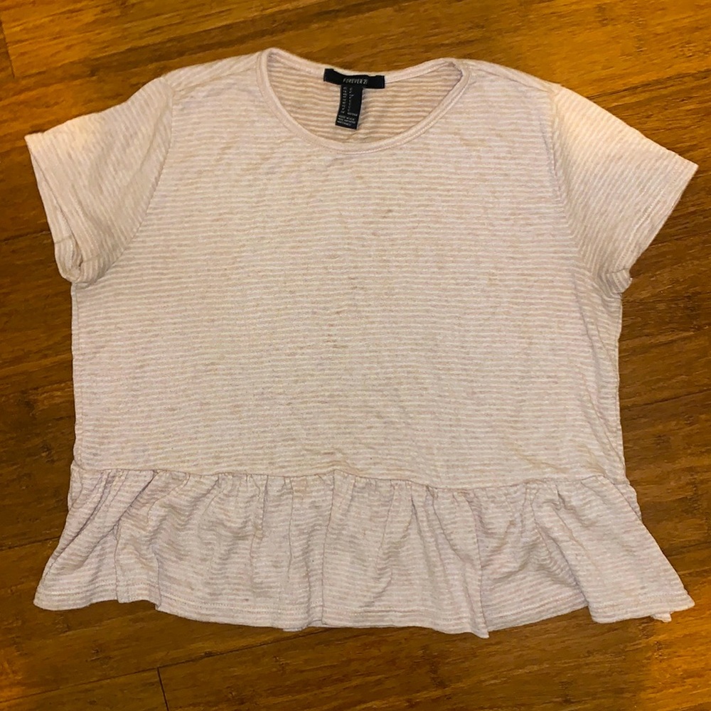 super cute flowy top with soft and earthy tones!